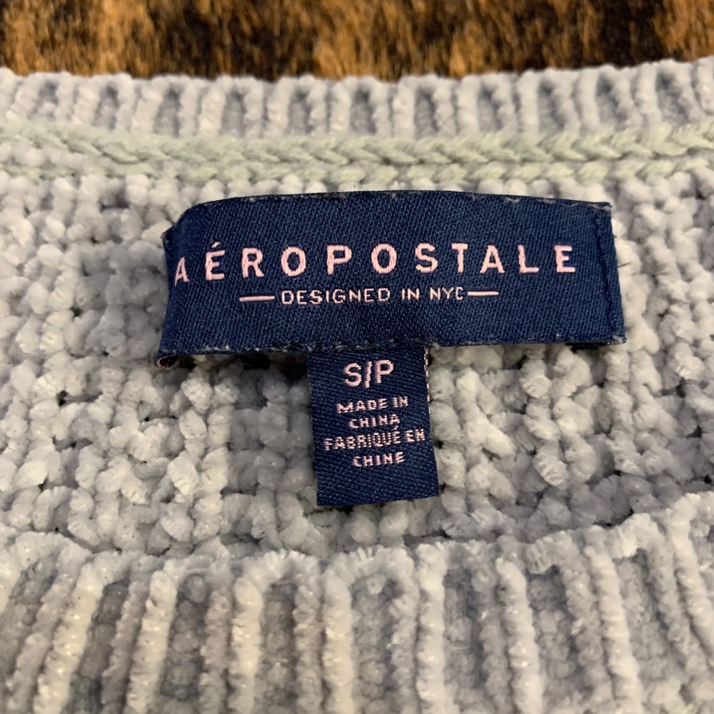 Aeropostale size Small light gray knit crew neck sweater with side slits - Picture 2 of 8